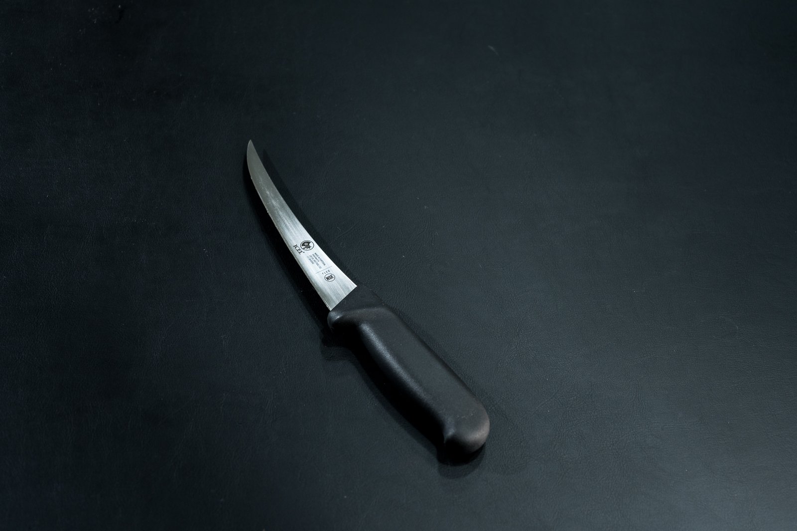 Boning Curved Knife 6in